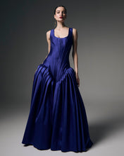Victora Gown