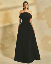 Sucra Gown