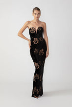 Vio Velvet Gown